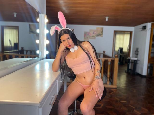 DaraHanson - Live porn &amp; sex cam - 21861197