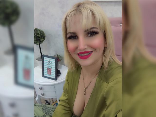 GiuliaAddams - Sexe cam en vivo - 21877245