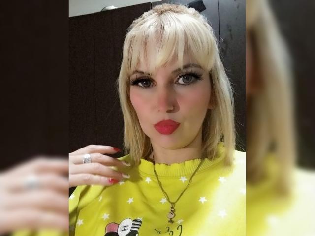 GiuliaAddams - Live porn &amp; sex cam - 21877317