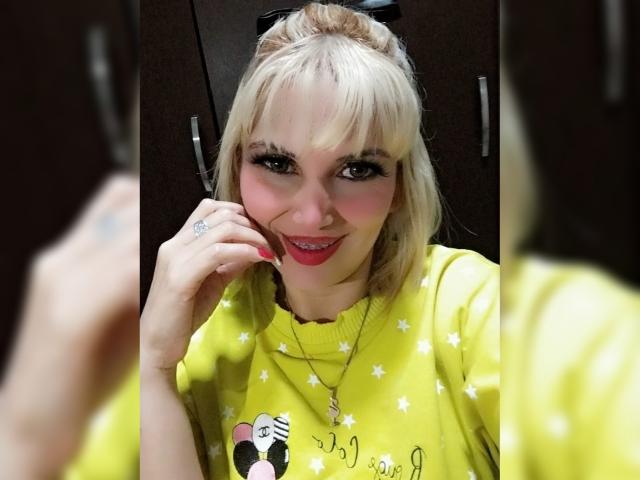 GiuliaAddams - Live sex cam - 21877341