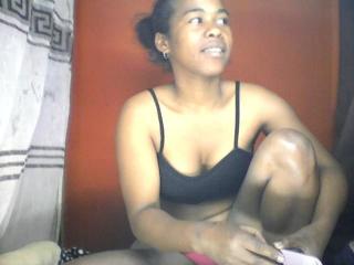 KasiahLayah - Sexe cam en vivo - 21879217