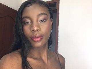 LucianaReid - Live Sex Cam - 21879745