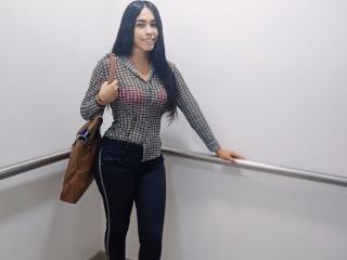 ThalianaVergaraa - Live porn &amp; sex cam - 21899509