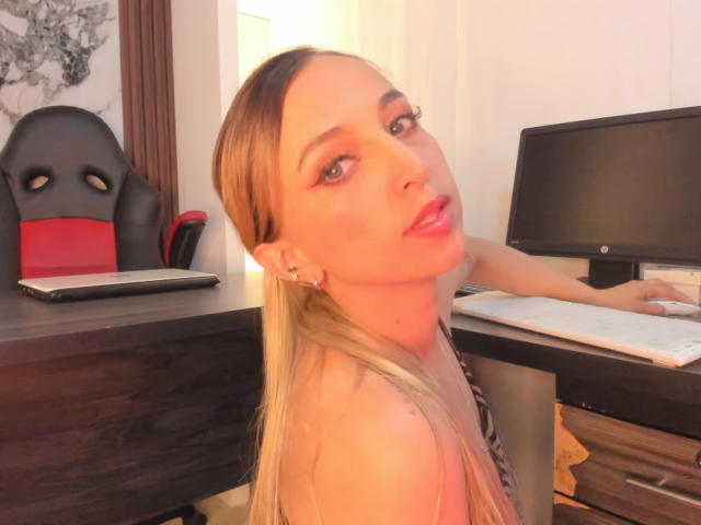AnastasiaVolkov - Live sex cam - 21903841