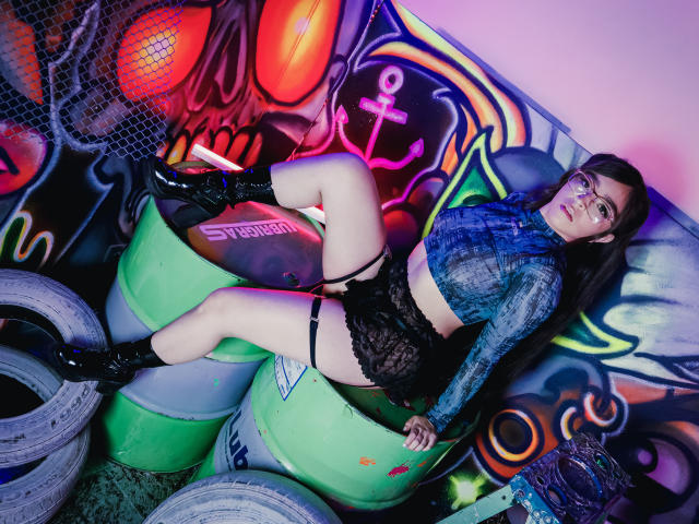 EvaMcAllister - Live sex cam - 21904165