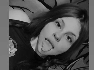 SophieCherryy - Live sexe cam - 21904485