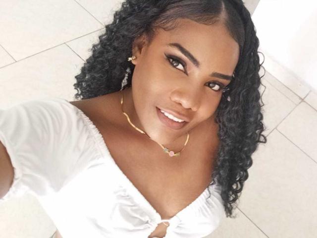 SamiiaSmith - Live Sex Cam - 21910921