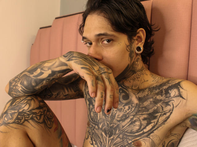 MadInkman - Live Sex Cam - 21911769