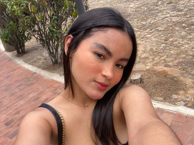 MiiaPalmer - פורנו בשידור חי ומצלמת סקס - 21912301