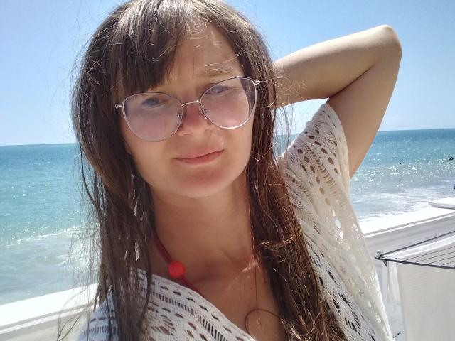 KiraGoldens - Live sex cam - 21918357