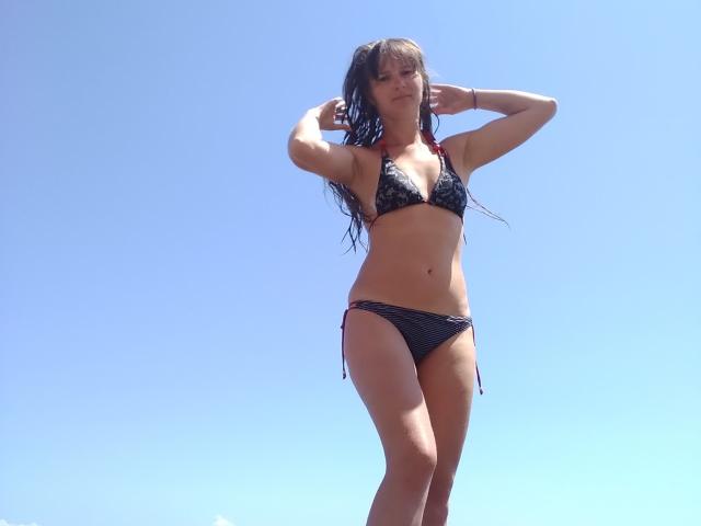 KiraGoldens - Live sex cam - 21918425