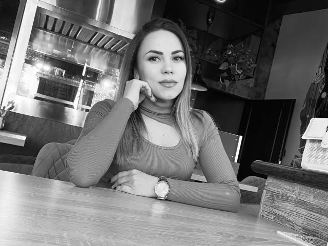 AlishaRegdi - Live porn &amp; sex cam - 21920689