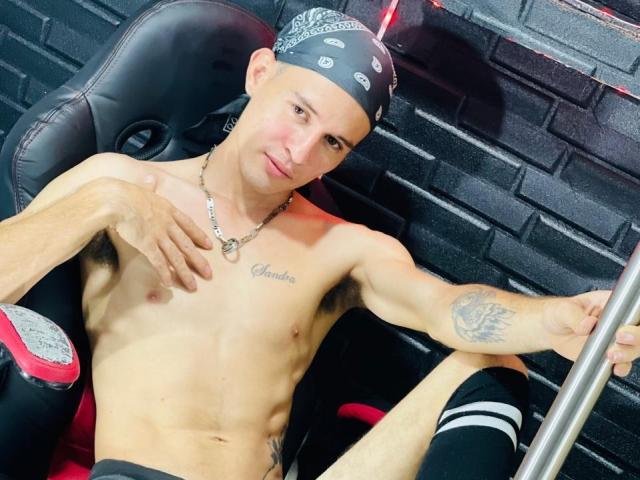 BryanSexiest - Live porn &amp; sex cam - 21932141