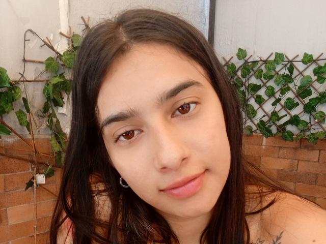 ErikaSweetX - Live porn &amp; sex cam - 21938733