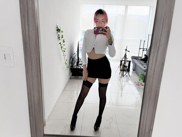 SarahRousen - Live porn &amp; sex cam - 21940077