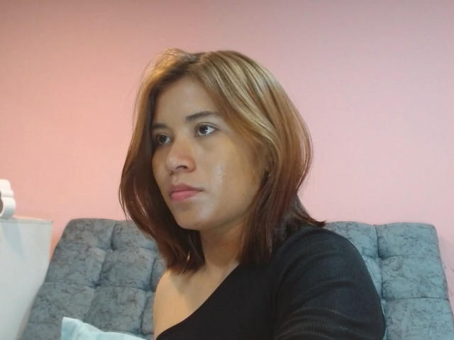 BellaBickers - Live sex cam - 21952925