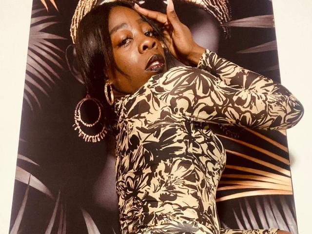 AnilethEbony - Live porno og sexkamera - 21956117