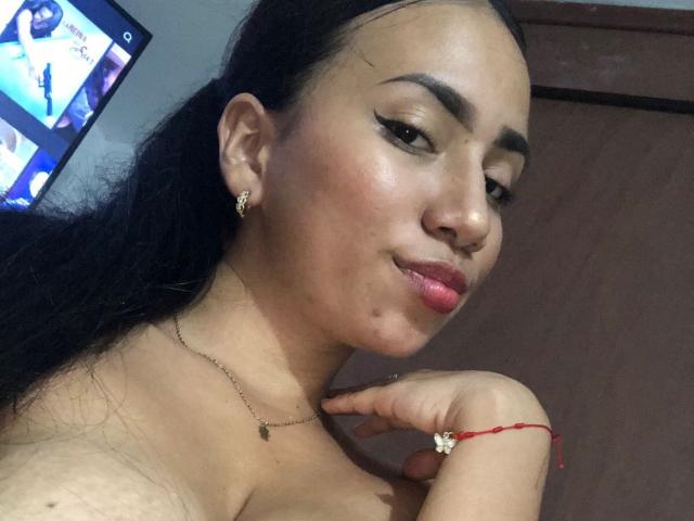 AlisonGray69 - Live porn &amp; sex cam - 21957321