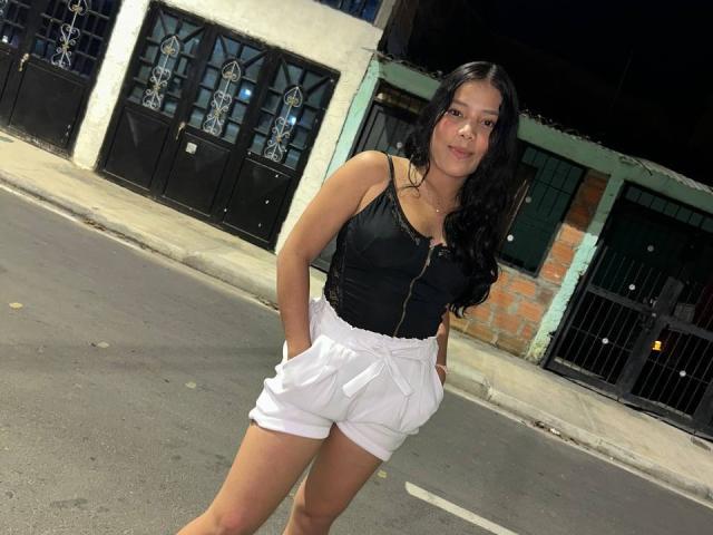 SalmaVitori - Live sex cam - 21965521