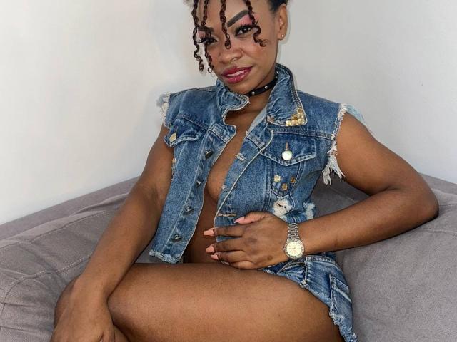 DannaBanks - Live sex cam - 21972137