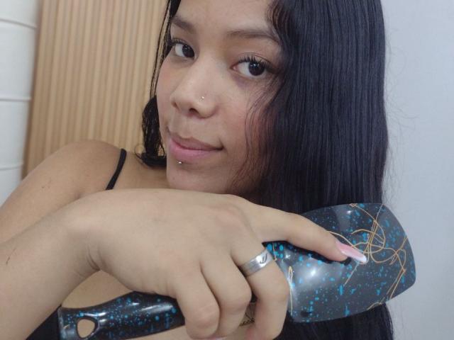 SalmaVitori - Live porn &amp; sex cam - 21972213