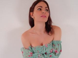 JuneLaFrenchie - Live porn &amp; sex cam - 21972377