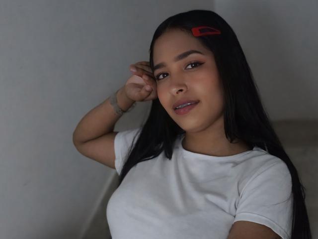 GeraldineArias - Live sex cam - 21974769