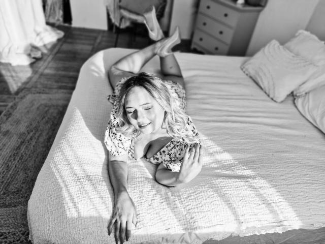 SallyVerda - Live porn &amp; sex cam - 21977365