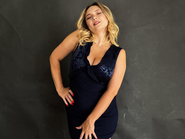 SallyVerda - Live Sex Cam - 21980549