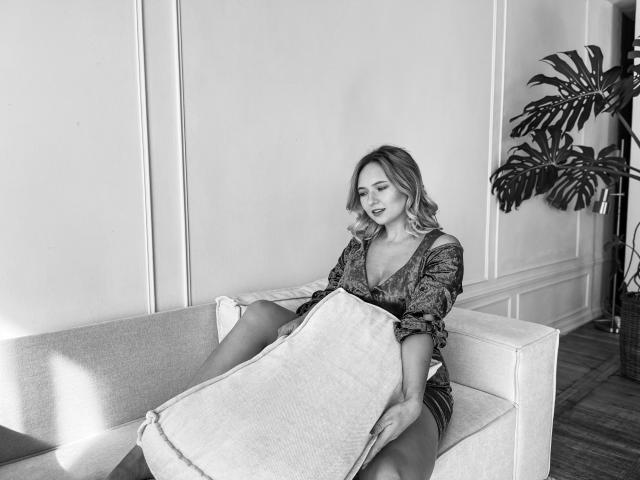 SallyVerda - Live sex cam - 21980925