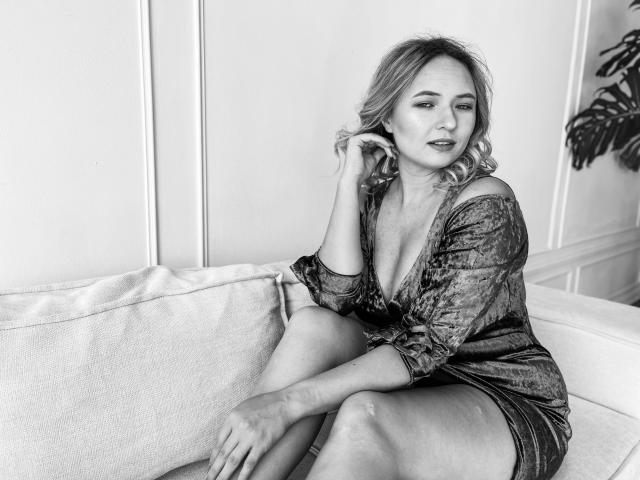 SallyVerda - Live Sex Cam - 21980933