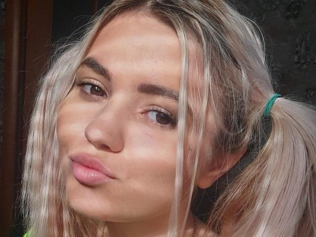 WhitePanterka - Live porn &amp; sex cam - 21981445