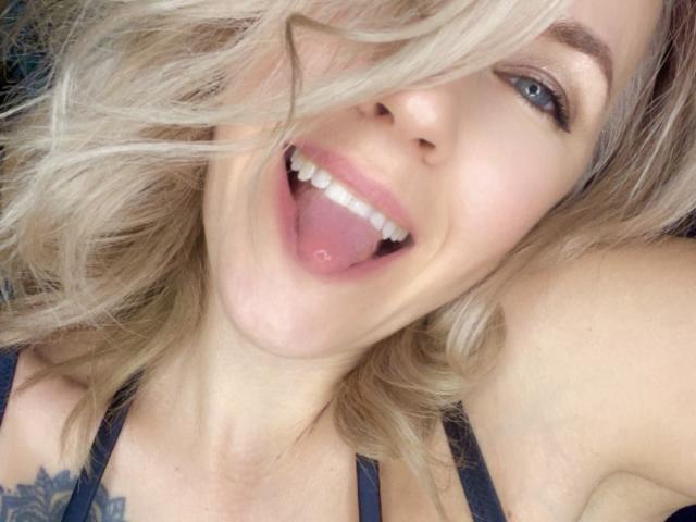 Misstyk - Live porn &amp; sex cam - 21982525