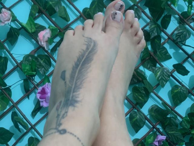 SaritaCaramel - Live sex cam - 21996389
