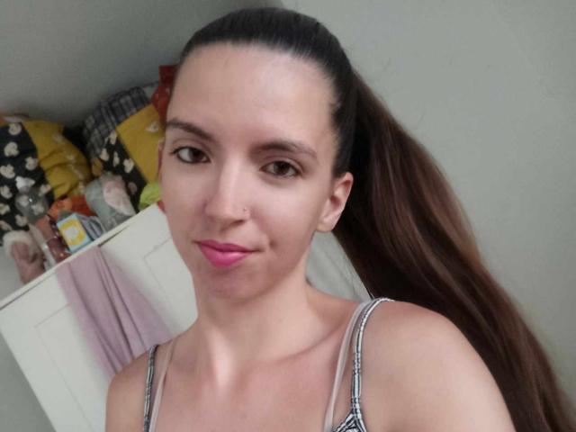 BrendaMora - Live sexe cam - 21997577