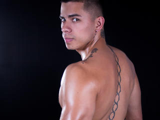 PaulSantos - Live Sex Cam - 22000845