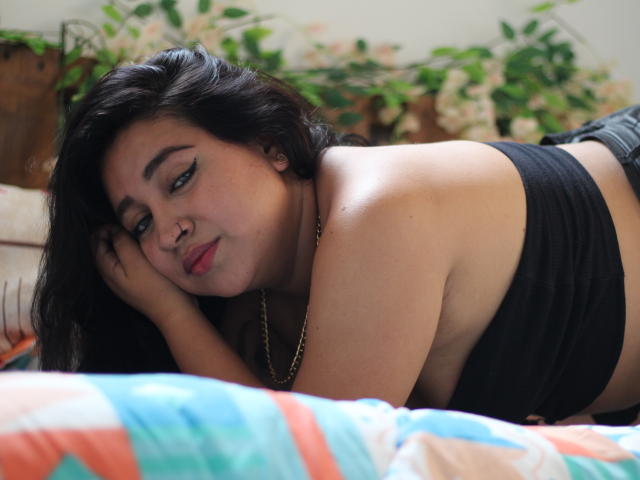 JuliethaRodiriguez - Live sex cam - 22001049