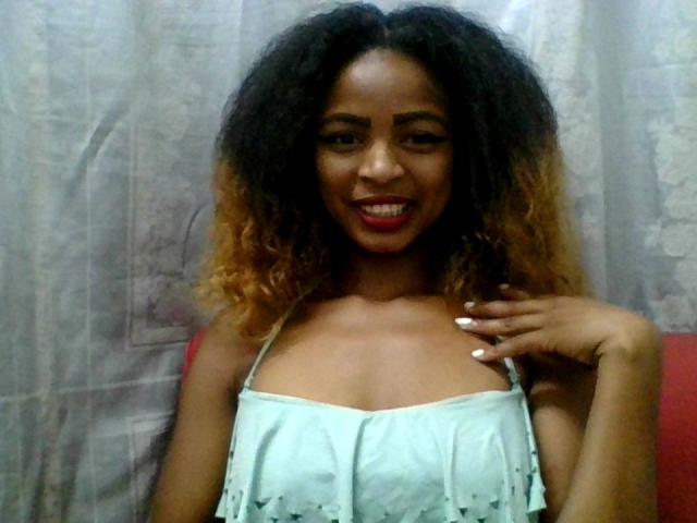 AlexaChan - Sexe cam en vivo - 22010953