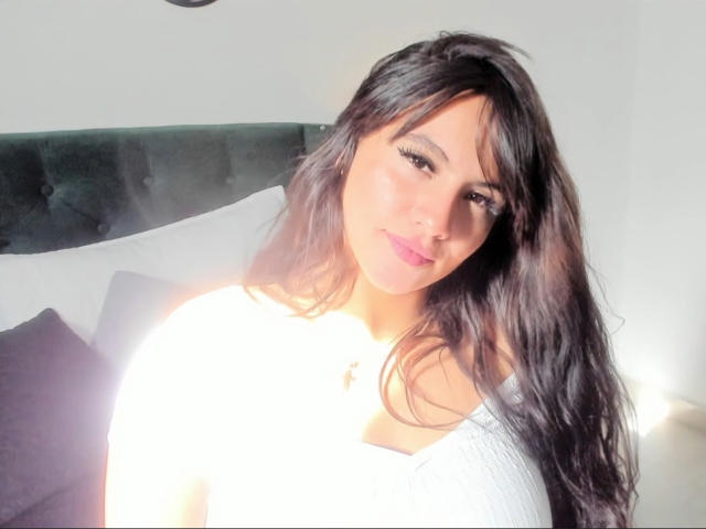 JulietaaLove - Live sex cam - 22011081