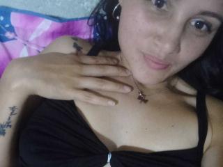 BellaCalderon - Live Sex Cam - 22011225