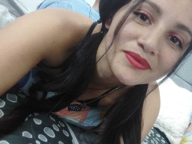 BellaCalderon - Live sex cam - 22011257