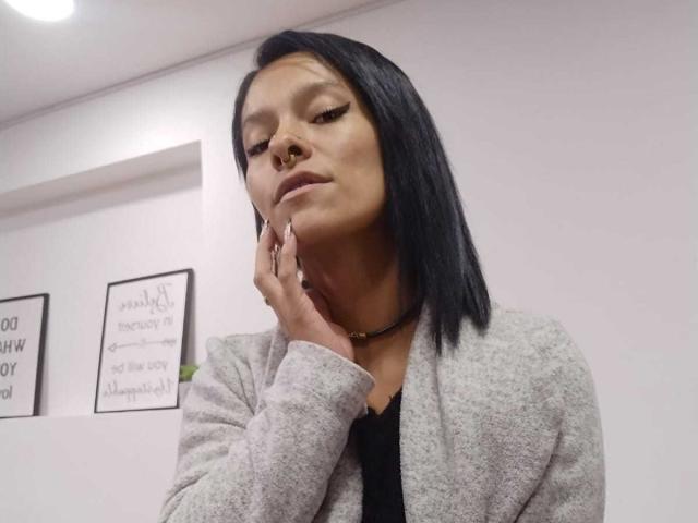 AmelieBlake - Live sexe cam - 22023801