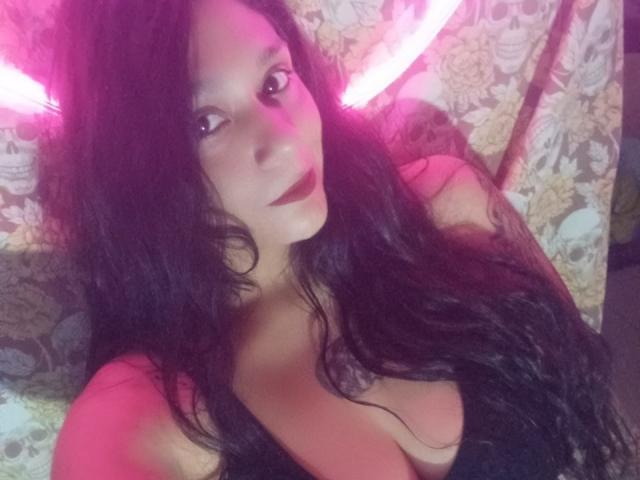 KassandraV - Live Sex Cam - 22026017