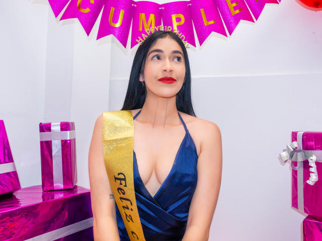 NicoColeman - Live sex cam - 22039457