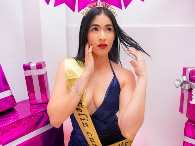 NicoColeman - Live sex cam - 22039465