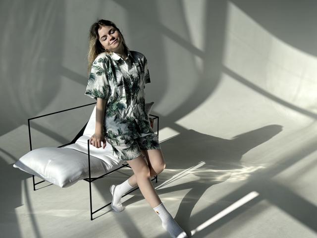 TinaRedly - Live porn &amp; sex cam - 22042177