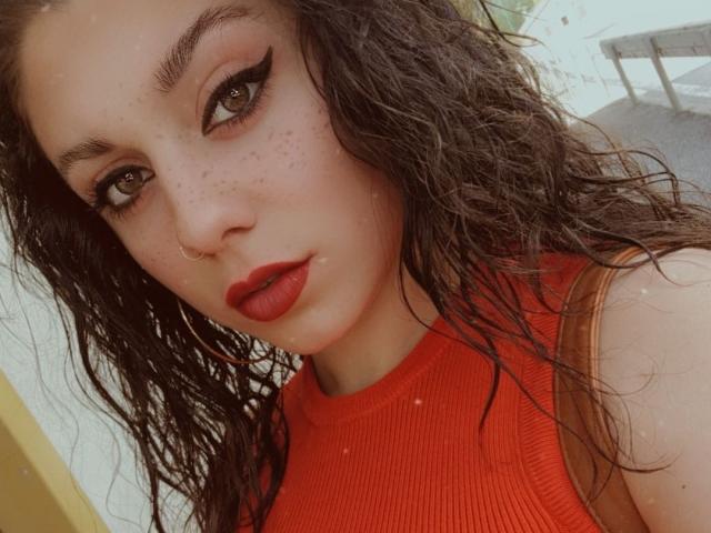 Butterflysophia69 - Live Sex Cam - 22043965