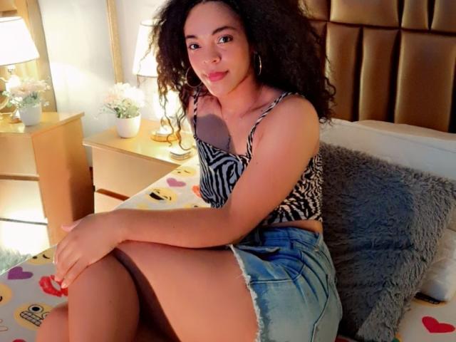 EmilylLight - Sexe cam en vivo - 22045833