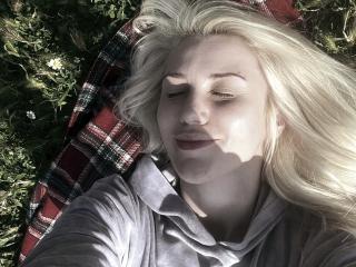 MoonBabeX - Live Sex Cam - 22047729