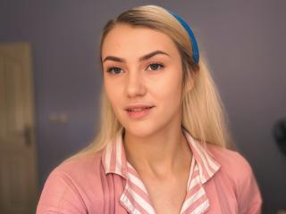 MoonBabeX - Live Sex Cam - 22047777